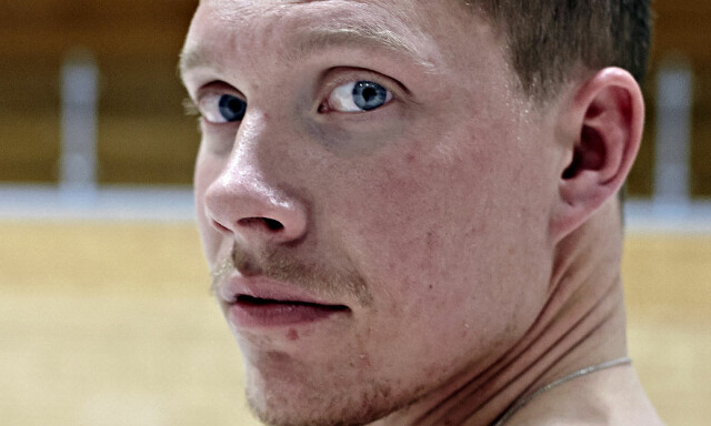 Patrick Hjelmgård (29) overlevde tsunamien i Thailand i 2004, men mistet faren sin